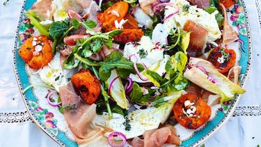 Gegrilde abrikozensalade naar recept van Jamie Oliver