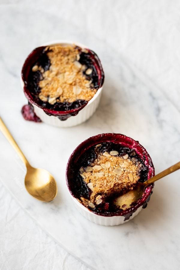 Crumble rood fruit