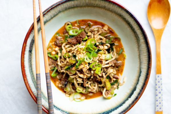 Dan dan noodles met pulled oats