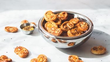 Kaaskoekjes palmiers met kaas kaaspalmiers