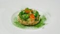 Gerecht met eetbare bloemen
