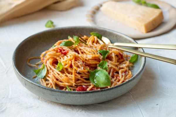 Klassieke spaghetti met tomatensaus uit The Bear