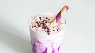 Ube latte ube frappe met kokos ube drankje