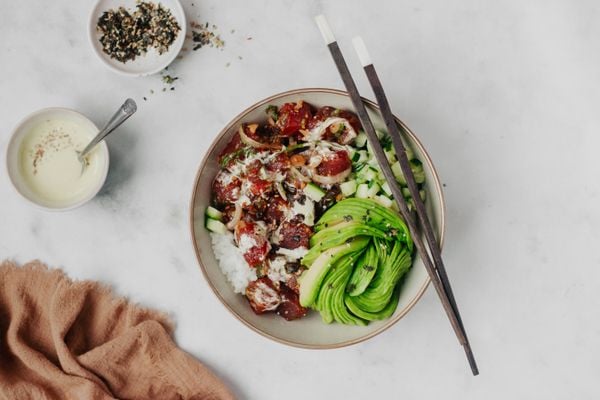 Poke bowl met tonijn | ahi poke bowl | poke bowl tonijn